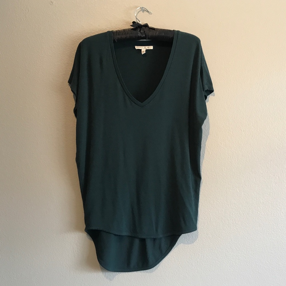 Green V-Neck Hi-Lo Short Sleeve London Tee